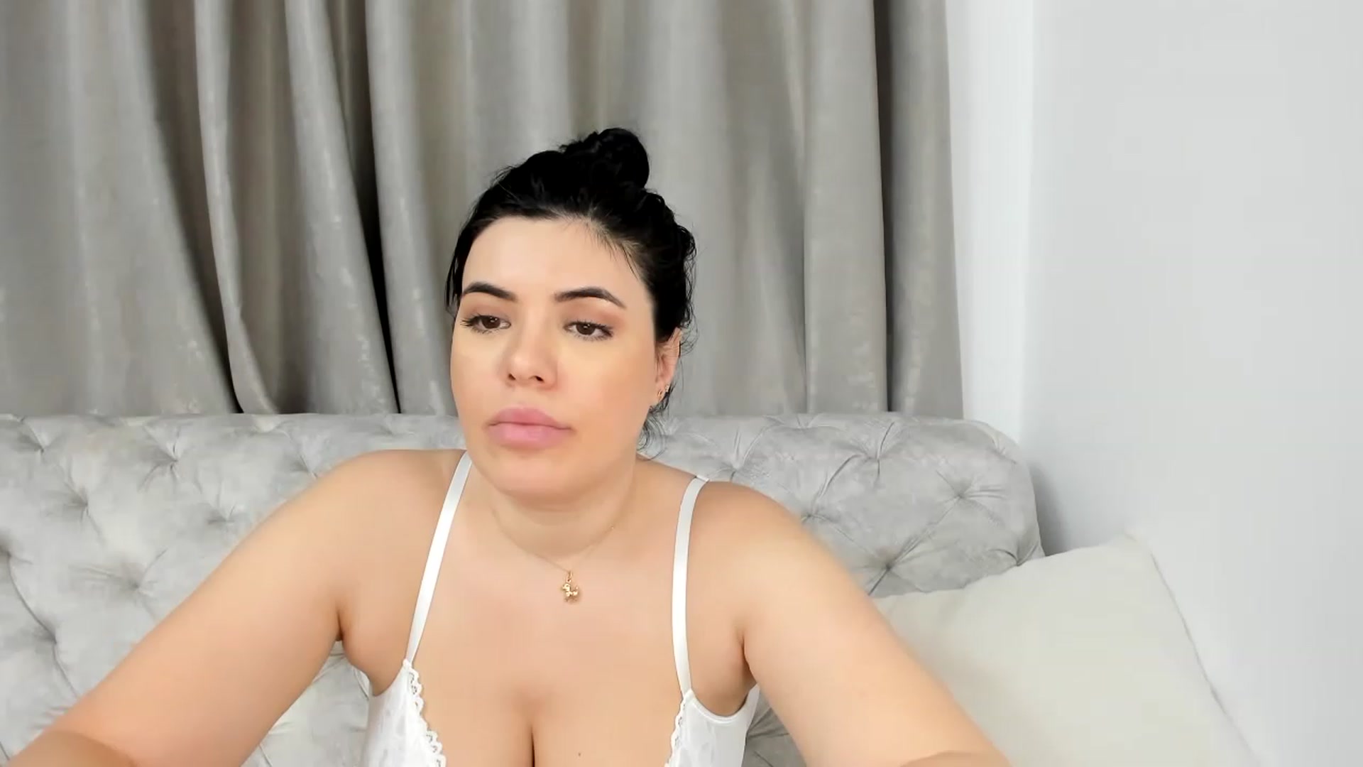 Gallery image thumbnail from Aeena's myfreecams stream on, 06/21/2023, 22:05 image 1 of 20