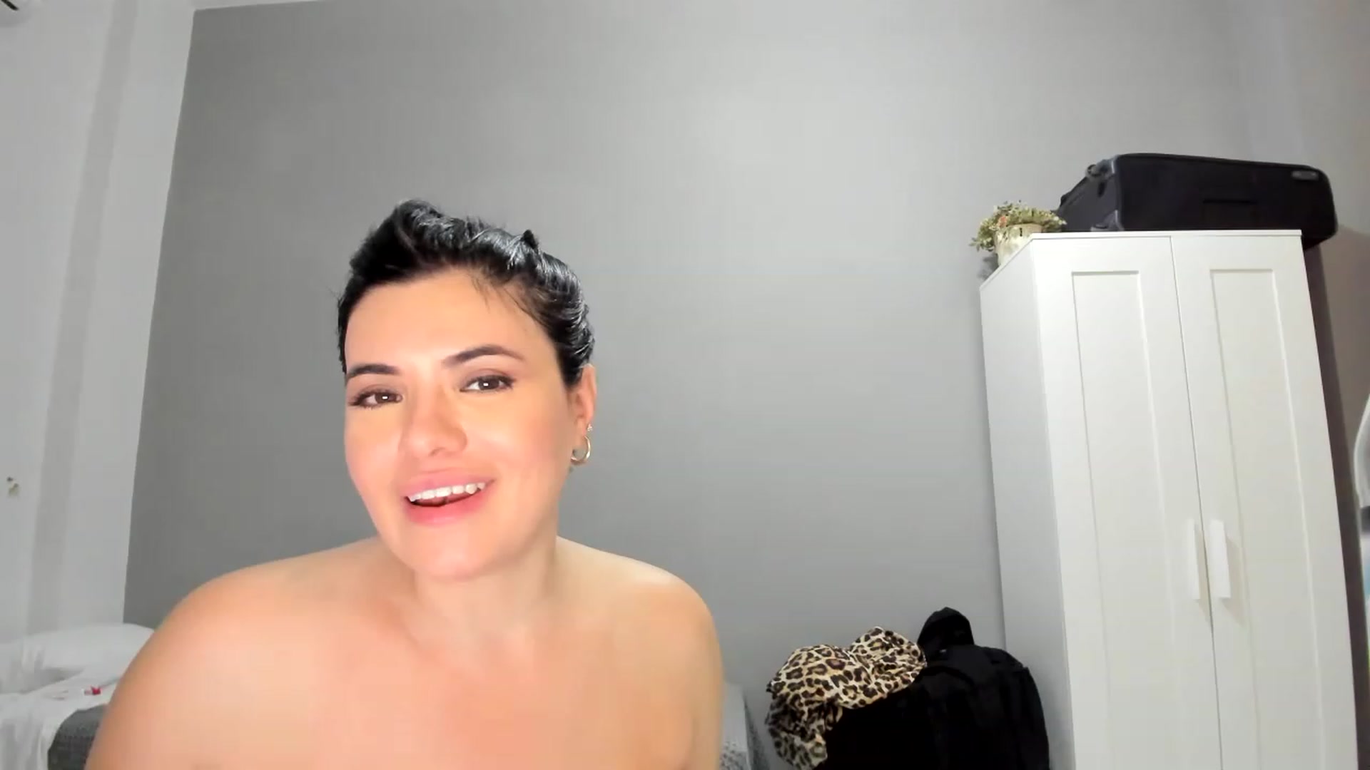 Gallery image thumbnail from Aeena's myfreecams stream on, 07/11/2023, 21:21 image 18 of 20
