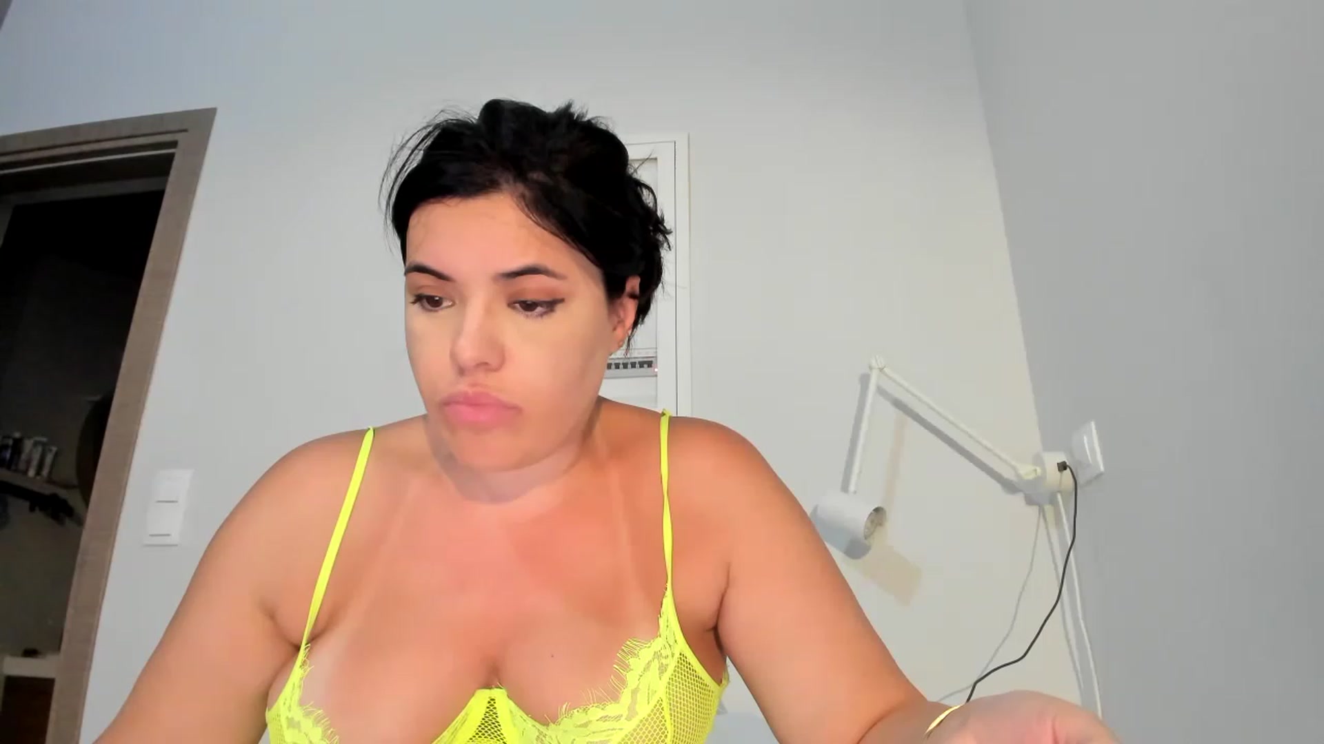 Gallery image thumbnail from Aeena's myfreecams stream on, 08/02/2023, 22:02 image 18 of 20