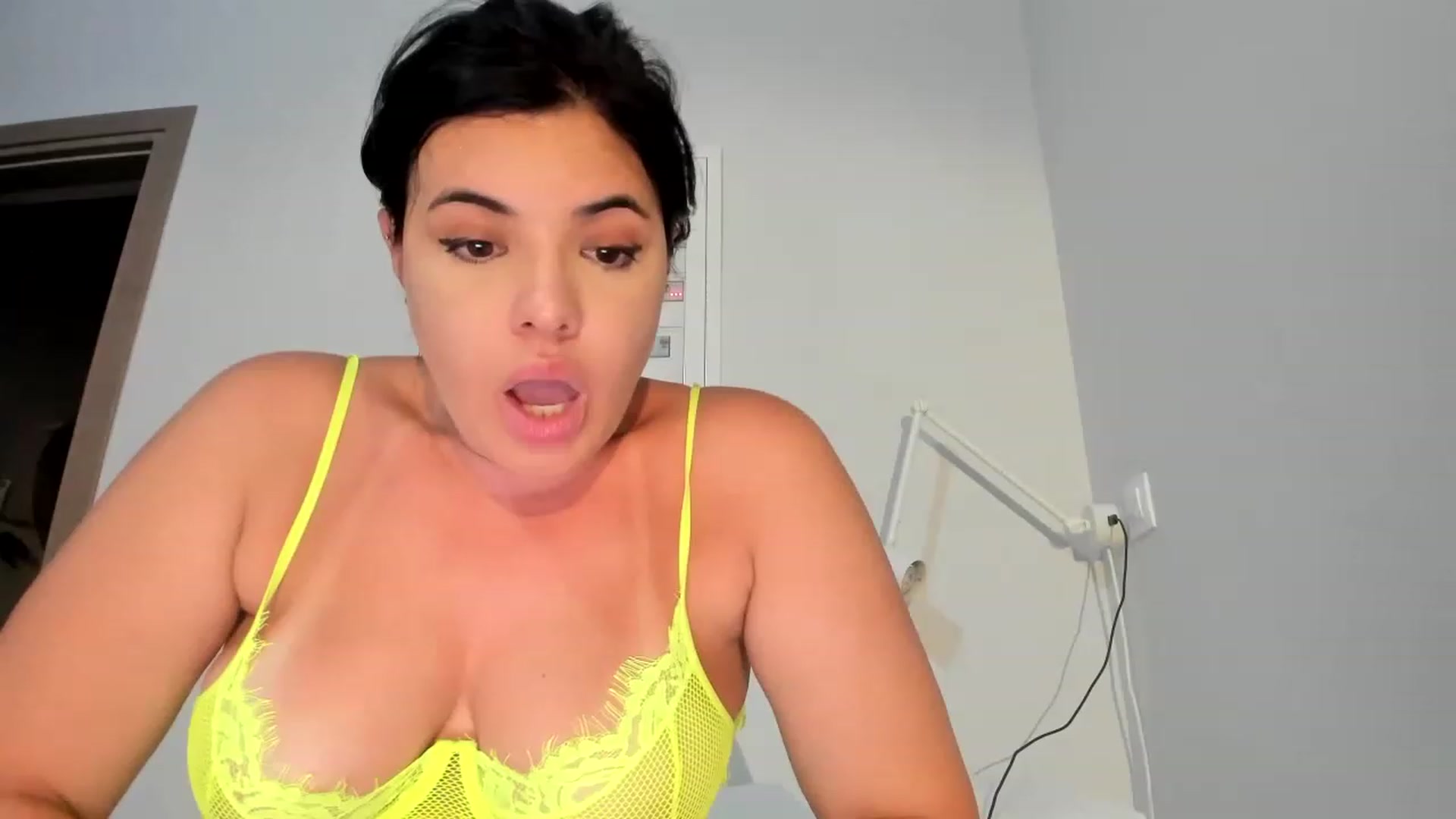 Gallery image thumbnail from Aeena's myfreecams stream on, 08/02/2023, 22:02 image 17 of 20