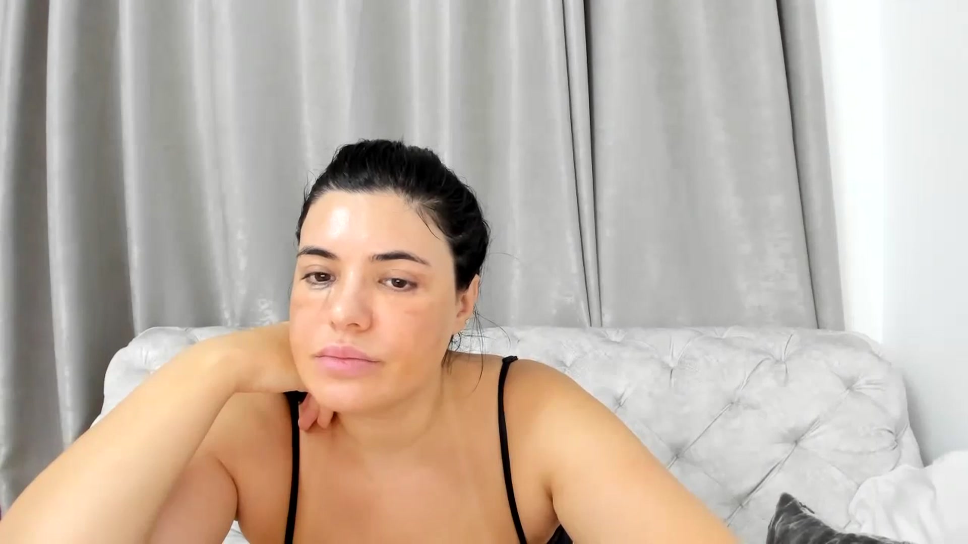 Gallery image thumbnail from Aeena's myfreecams stream on, 08/25/2023, 22:05 image 11 of 20