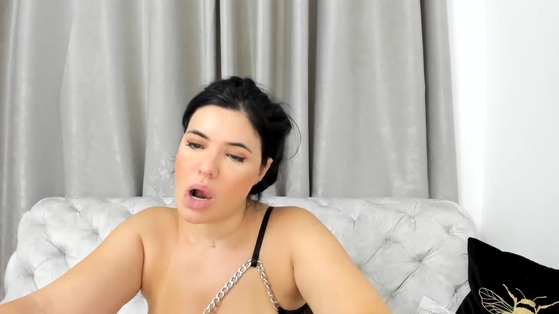 Gallery image thumbnail from Aeena's myfreecams stream on, 08/31/2023, 22:06 image 7 of 20