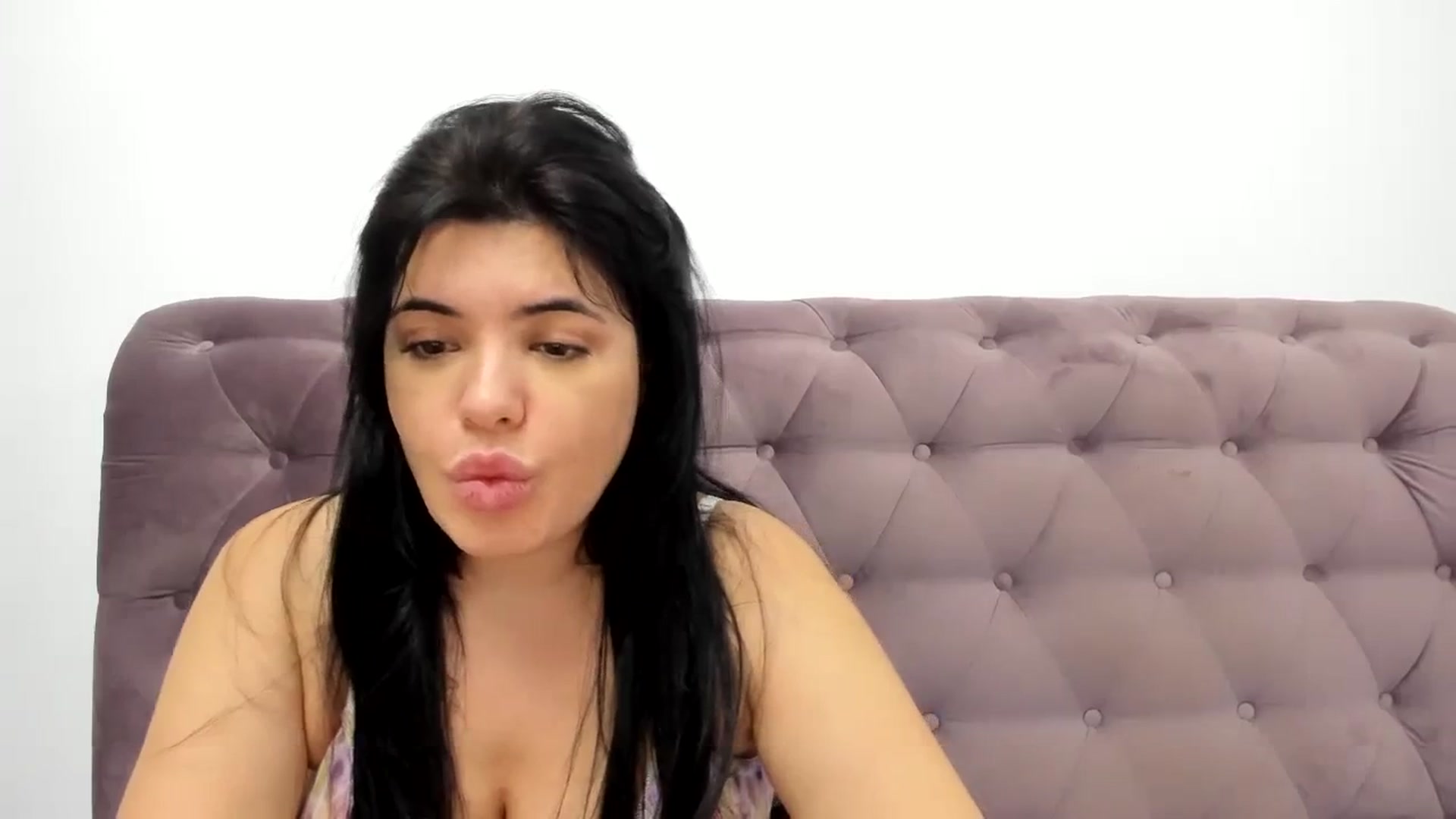 Gallery image thumbnail from Aeena's myfreecams stream on, 10/20/2023, 21:27 image 15 of 20