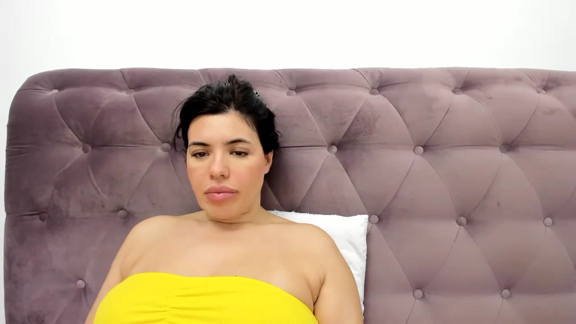Gallery image thumbnail from Aeena's myfreecams stream on, 11/20/2023, 22:30 image 5 of 20