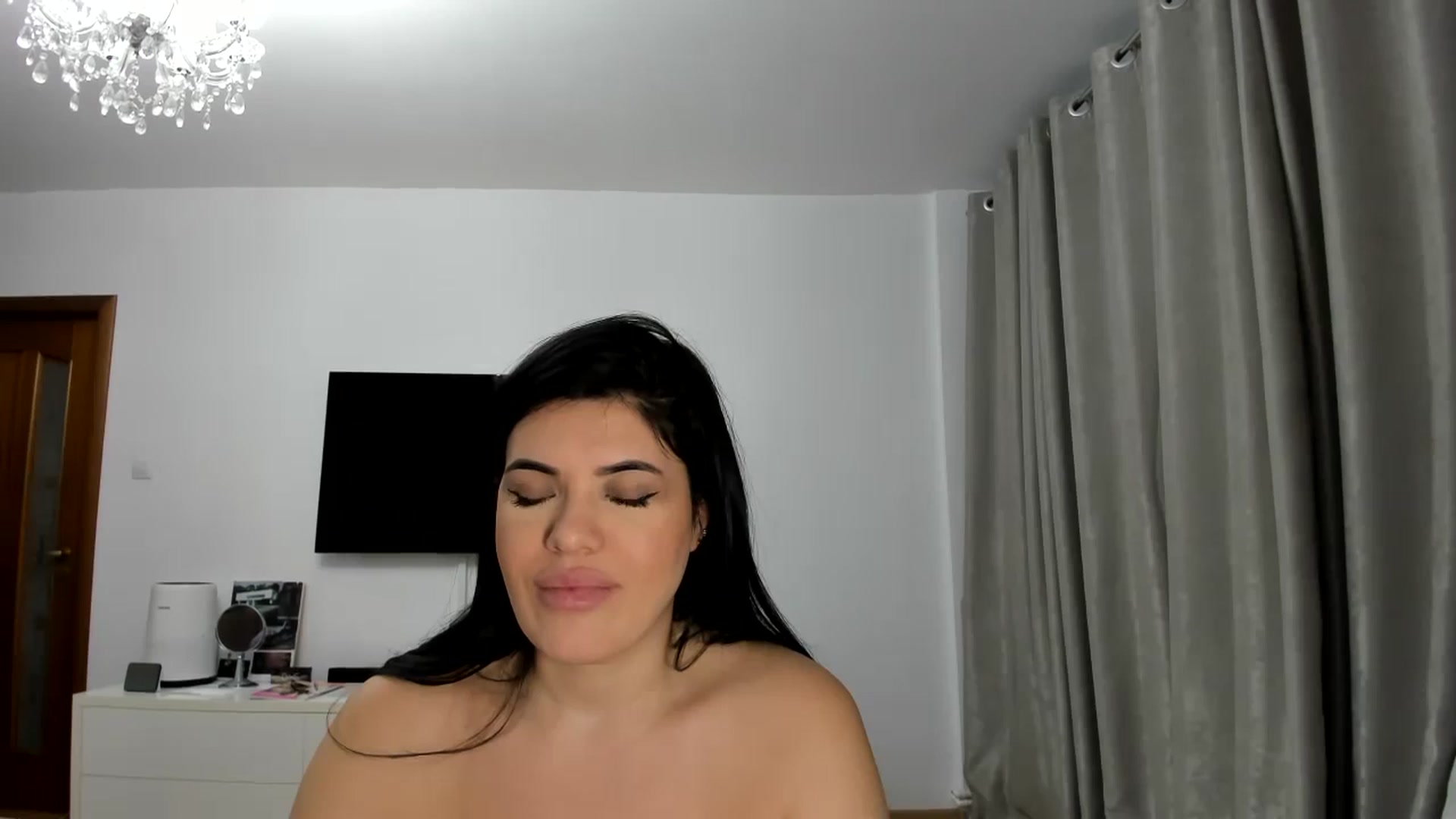 Gallery image thumbnail from Aeena's myfreecams stream on, 11/23/2023, 23:09 image 18 of 20