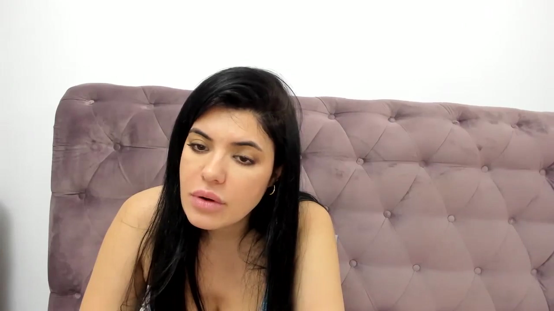 Gallery image thumbnail from Aeena's myfreecams stream on, 12/09/2023, 23:05 image 3 of 20