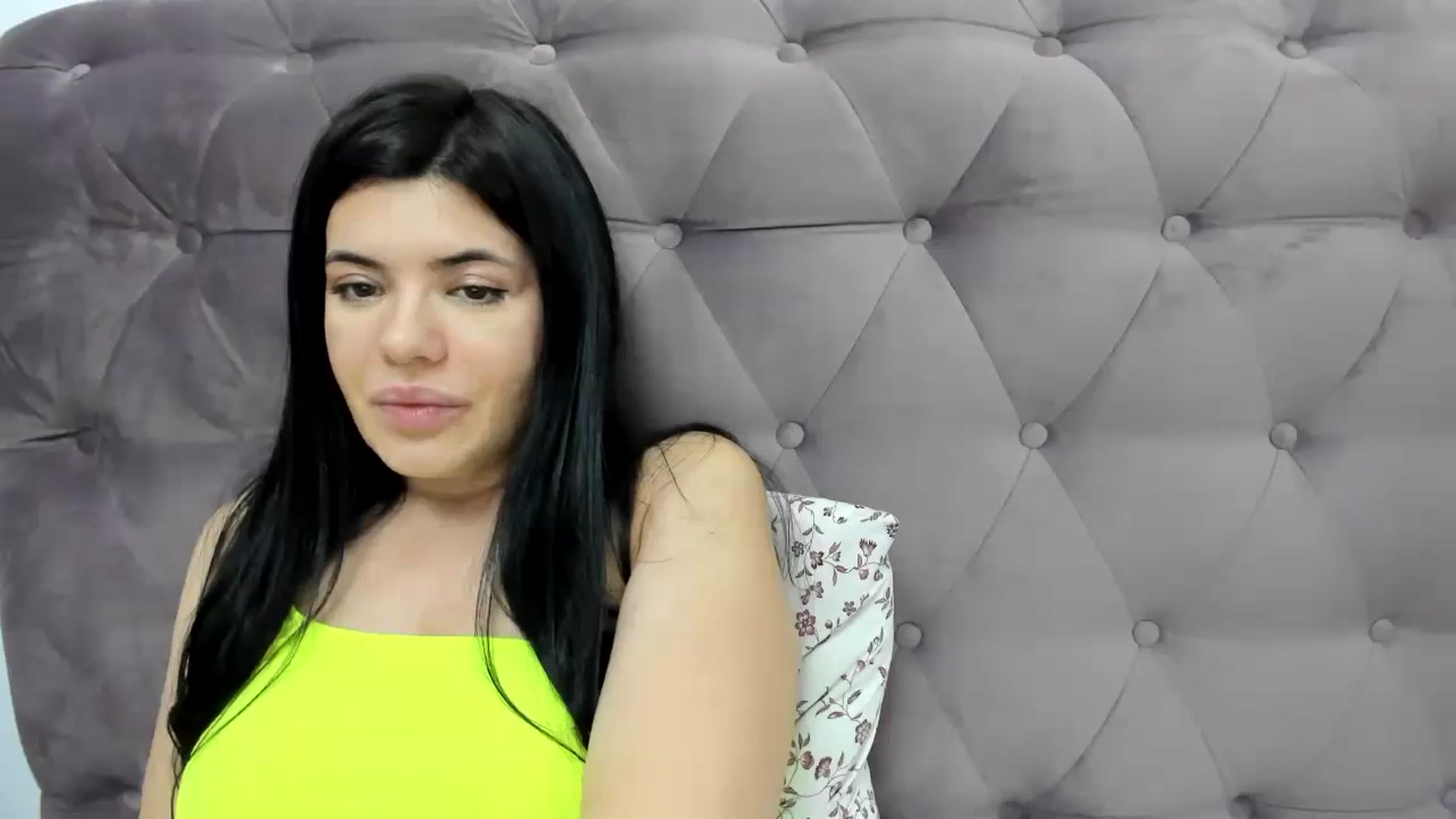 Gallery image thumbnail from Aeena's myfreecams stream on, 12/21/2023, 22:32 image 4 of 20
