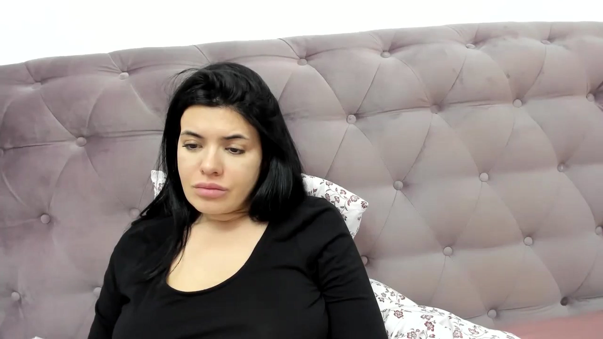 Gallery image thumbnail from Aeena's myfreecams stream on, 01/31/2024, 22:03 image 17 of 20