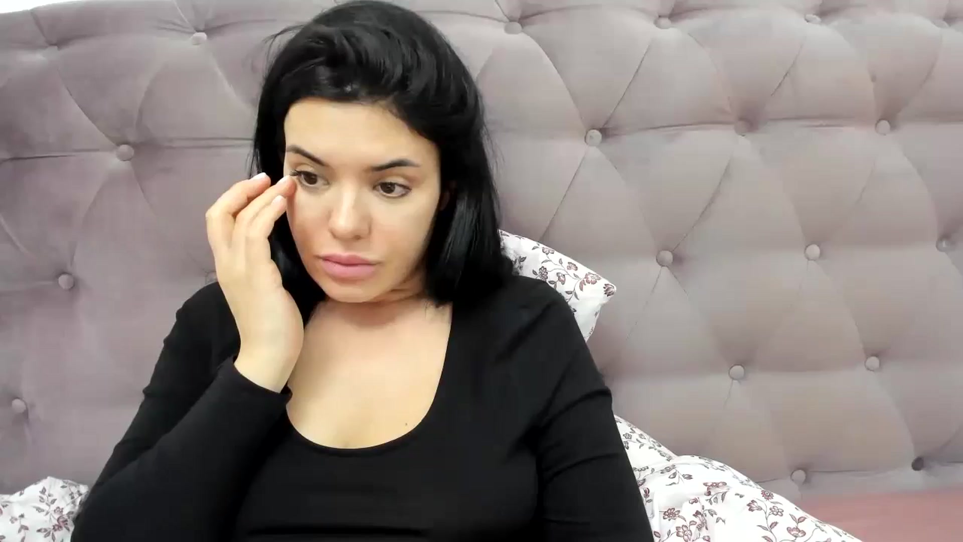 Gallery image thumbnail from Aeena's myfreecams stream on, 01/31/2024, 22:03 image 12 of 20