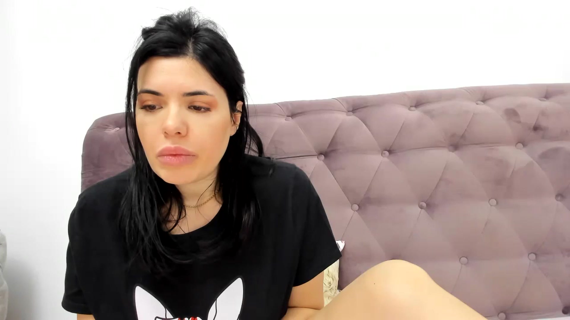 Gallery image thumbnail from Aeena's myfreecams stream on, 03/25/2024, 22:01 image 11 of 20