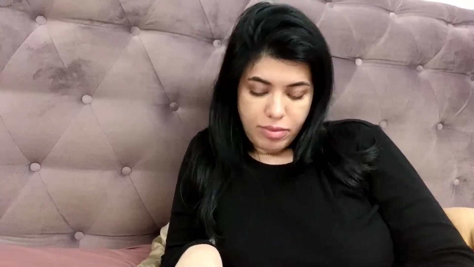 Gallery image thumbnail from Aeena's myfreecams stream on, 04/21/2024, 23:13 image 17 of 20