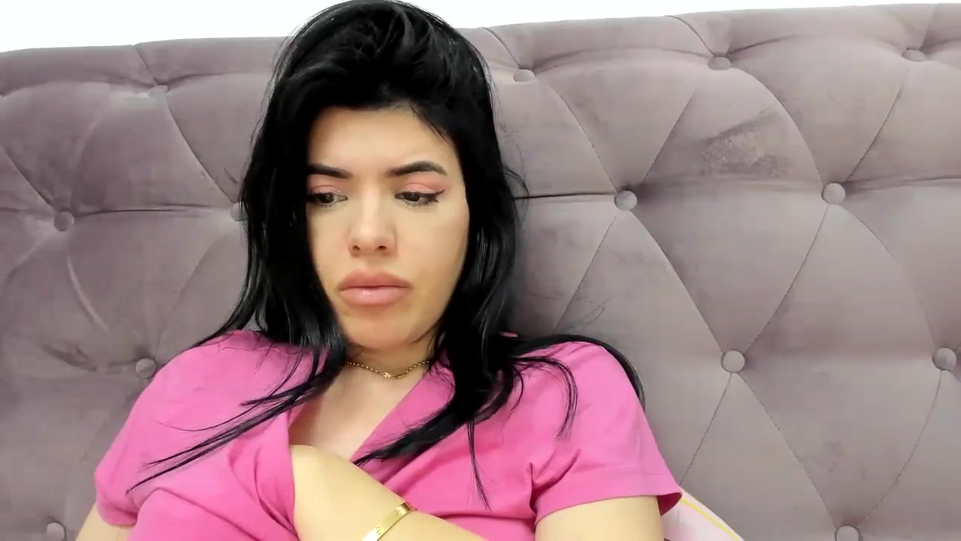 Gallery image thumbnail from Aeena's myfreecams stream on, 05/14/2024, 21:21 image 15 of 20