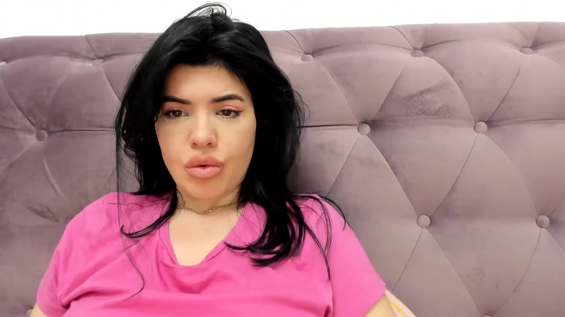 Gallery image thumbnail from Aeena's myfreecams stream on, 05/14/2024, 21:21 image 4 of 20