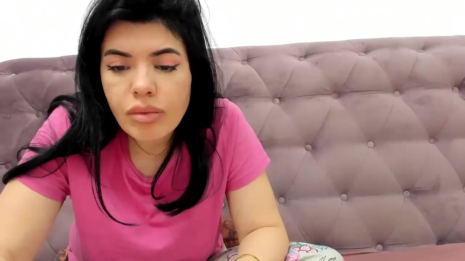 Gallery image thumbnail from Aeena's myfreecams stream on, 05/14/2024, 23:03 image 5 of 20