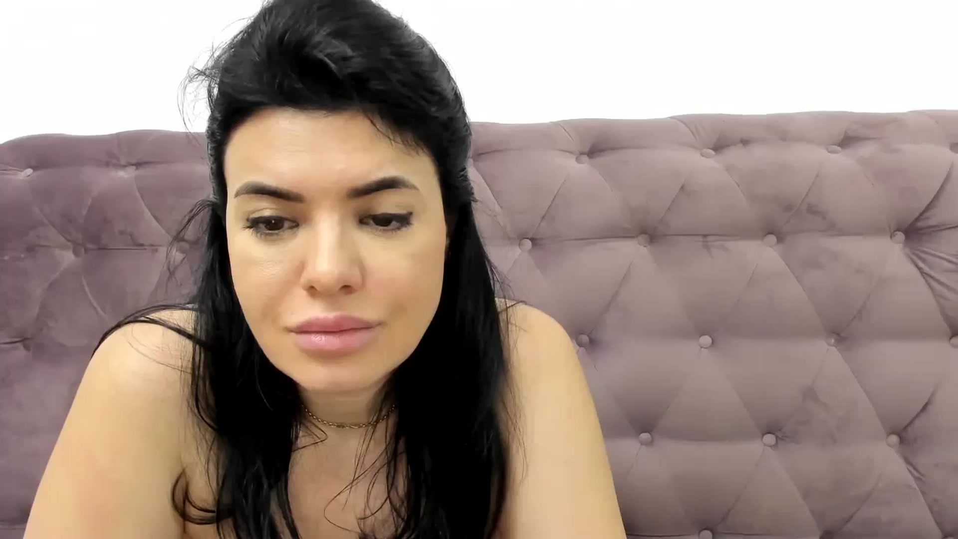 Gallery image thumbnail from Aeena's myfreecams stream on, 05/27/2024, 23:06 image 14 of 20
