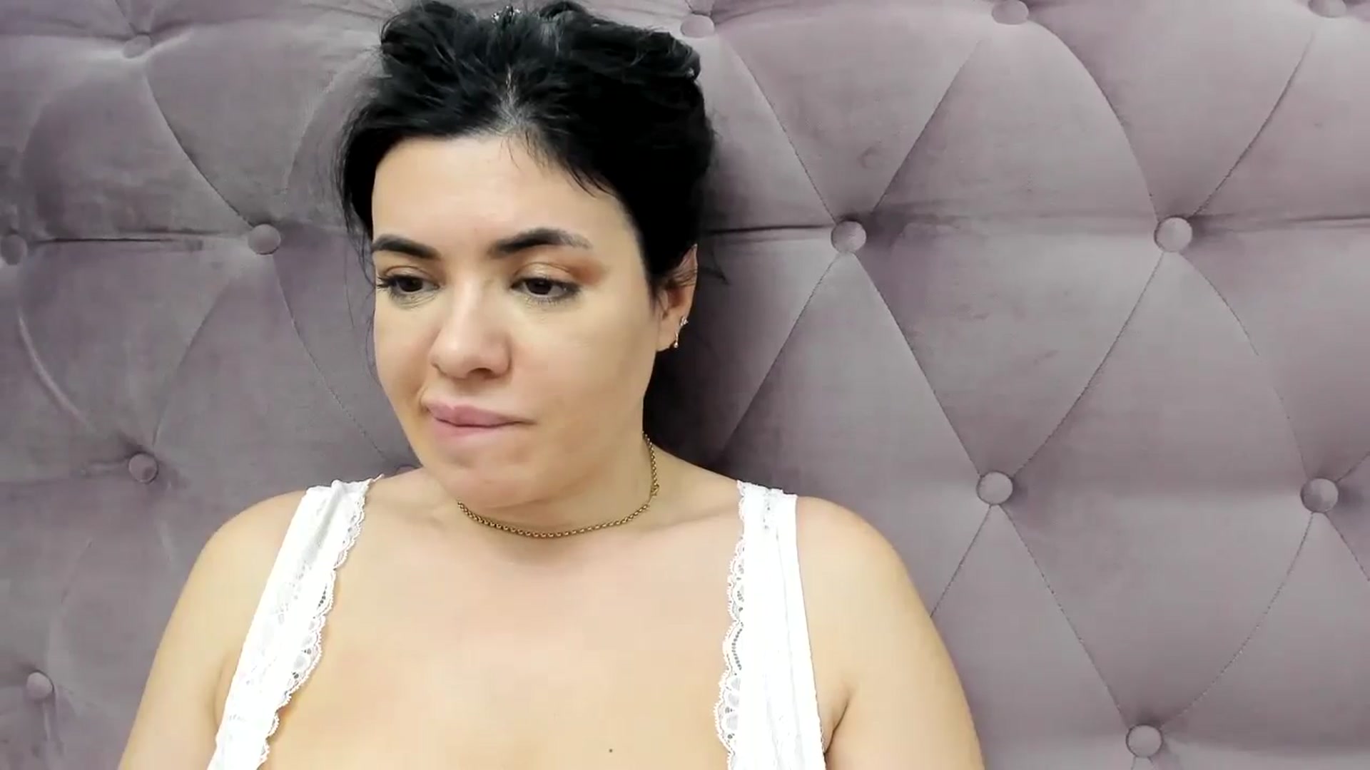 Gallery image thumbnail from Aeena's myfreecams stream on, 05/29/2024, 23:09 image 13 of 20