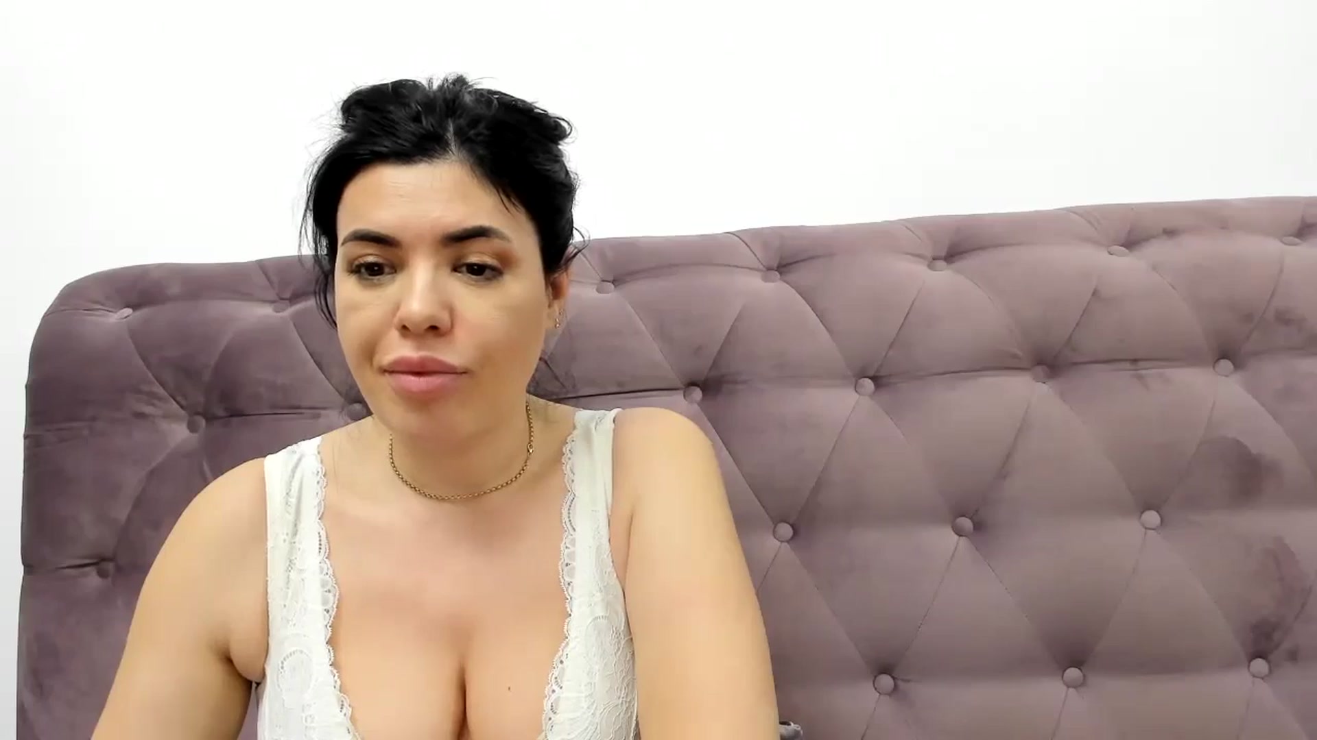 Gallery image thumbnail from Aeena's myfreecams stream on, 05/29/2024, 23:09 image 2 of 20