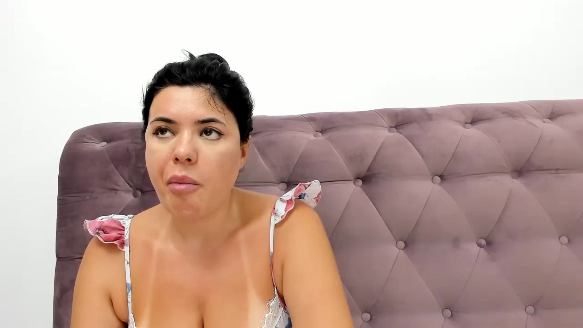 Gallery image thumbnail from Aeena's myfreecams stream on, 08/28/2024, 23:05 image 1 of 20