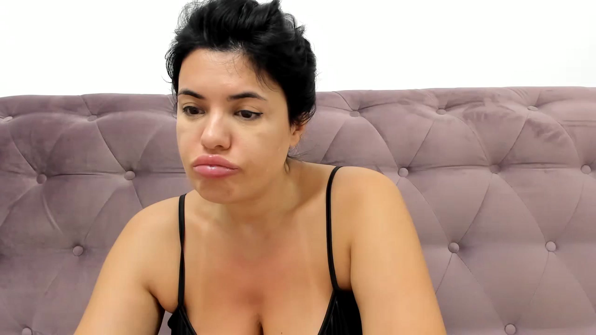 Gallery image thumbnail from Aeena's myfreecams stream on, 09/17/2024, 23:06 image 13 of 20