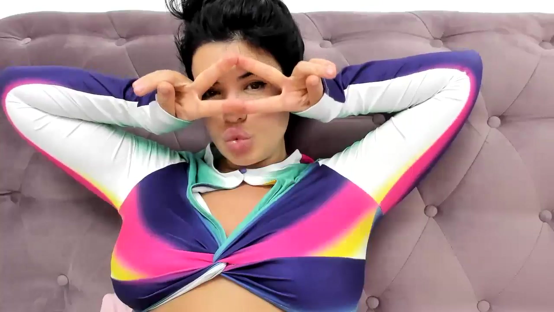 Gallery image thumbnail from Aeena's myfreecams stream on, 09/18/2024, 21:19 image 17 of 20