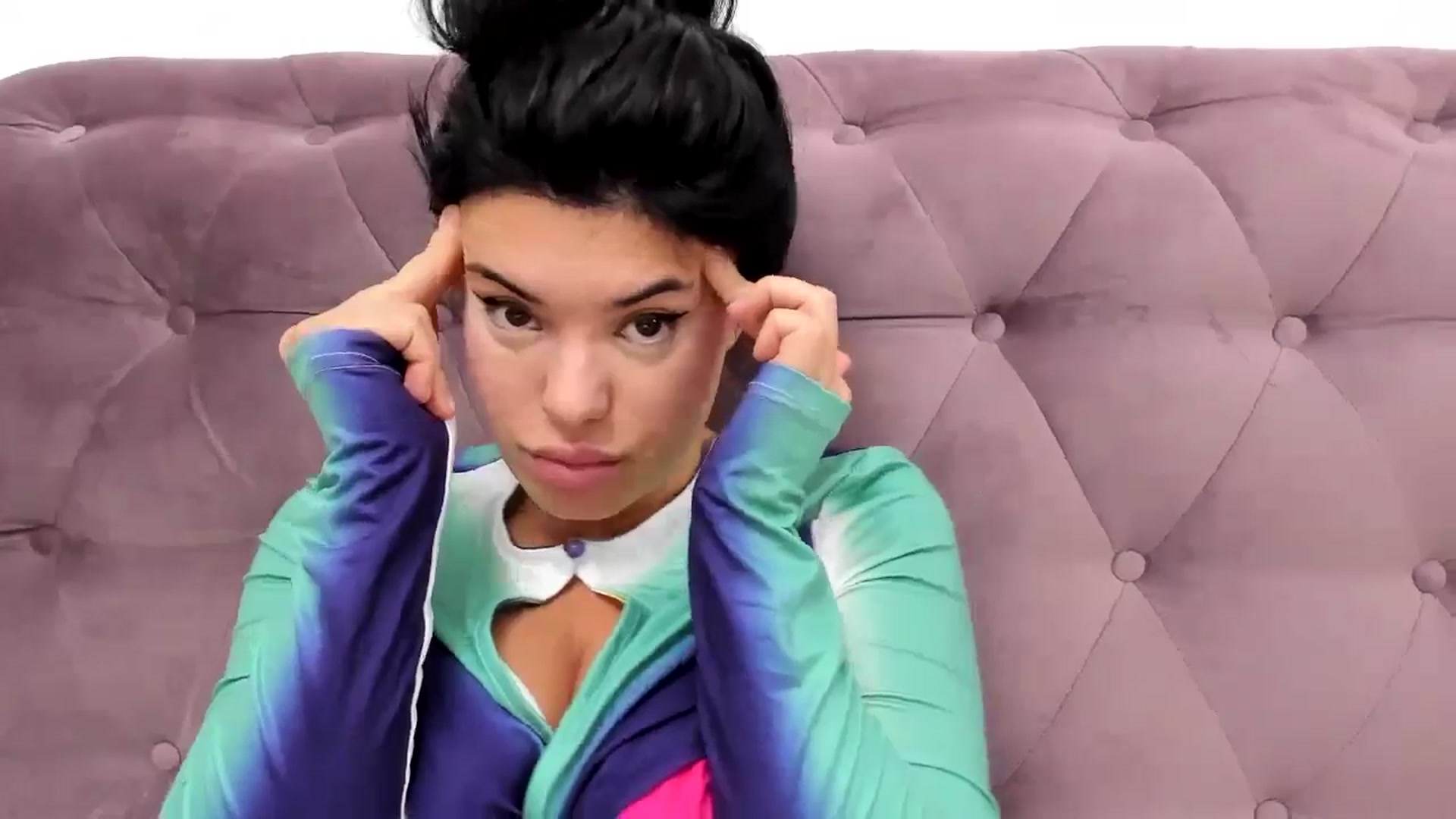 Gallery image thumbnail from Aeena's myfreecams stream on, 09/18/2024, 21:19 image 18 of 20