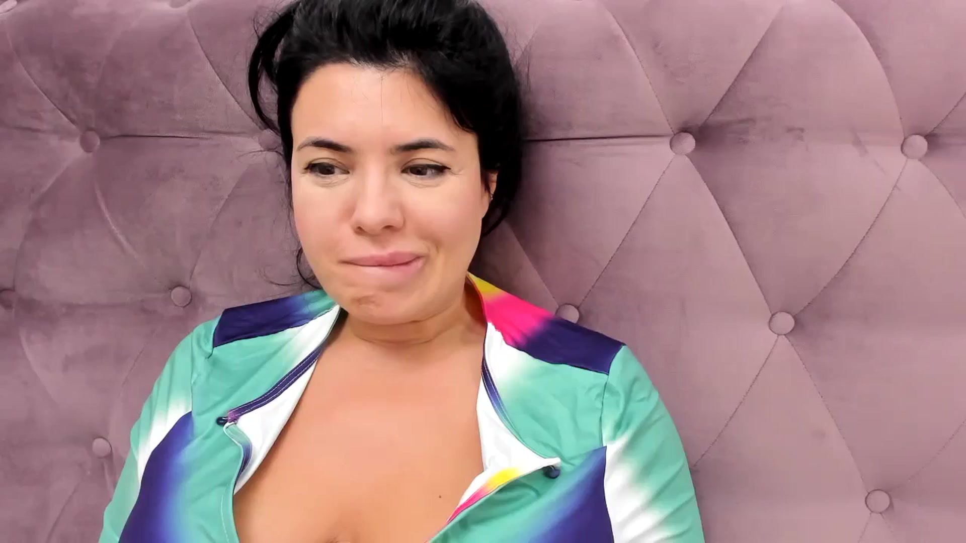 Gallery image thumbnail from Aeena's myfreecams stream on, 09/18/2024, 23:06 image 8 of 20