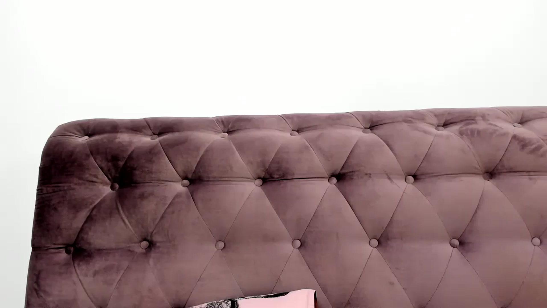 Gallery image thumbnail from Aeena's myfreecams stream on, 09/18/2024, 23:06 image 12 of 20