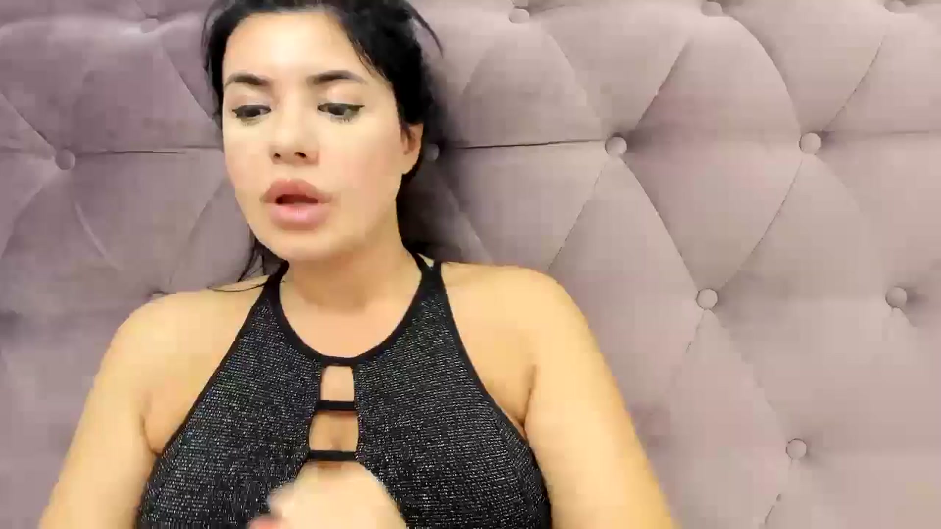 Gallery image thumbnail from Aeena's myfreecams stream on, 09/22/2024, 23:05 image 1 of 20