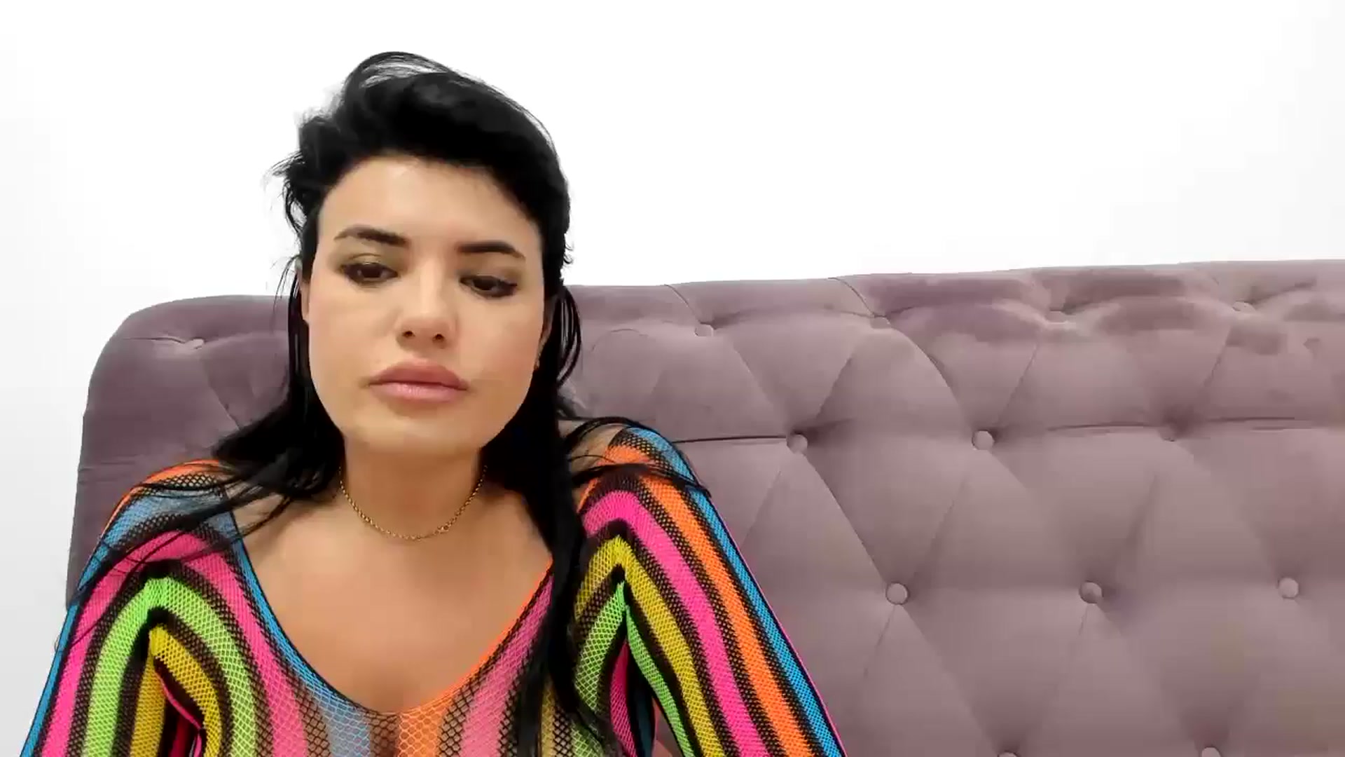 Gallery image thumbnail from Aeena's myfreecams stream on, 10/04/2024, 21:20 image 2 of 20