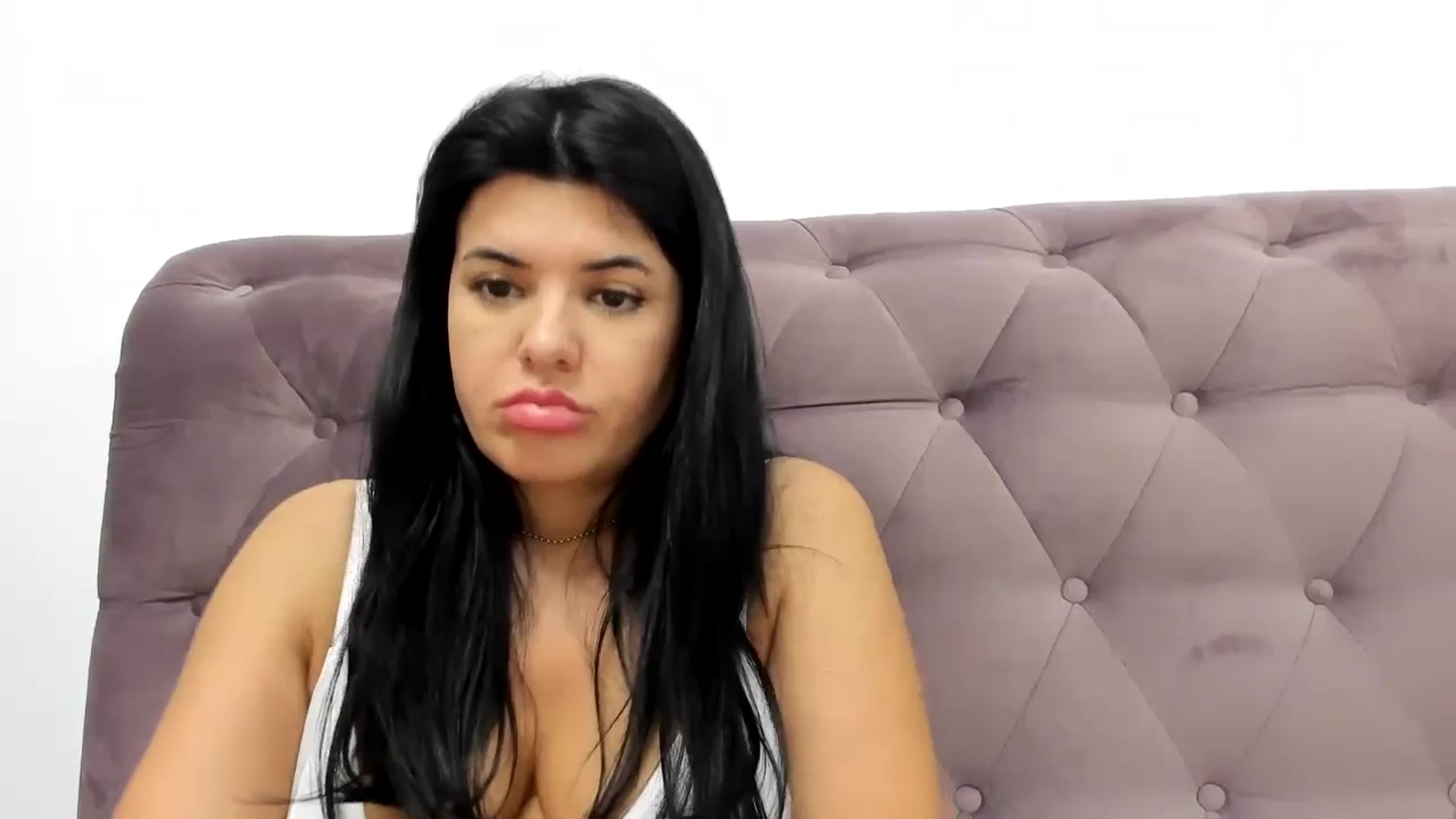 Gallery image thumbnail from Aeena's myfreecams stream on, 10/14/2024, 23:05 image 17 of 20