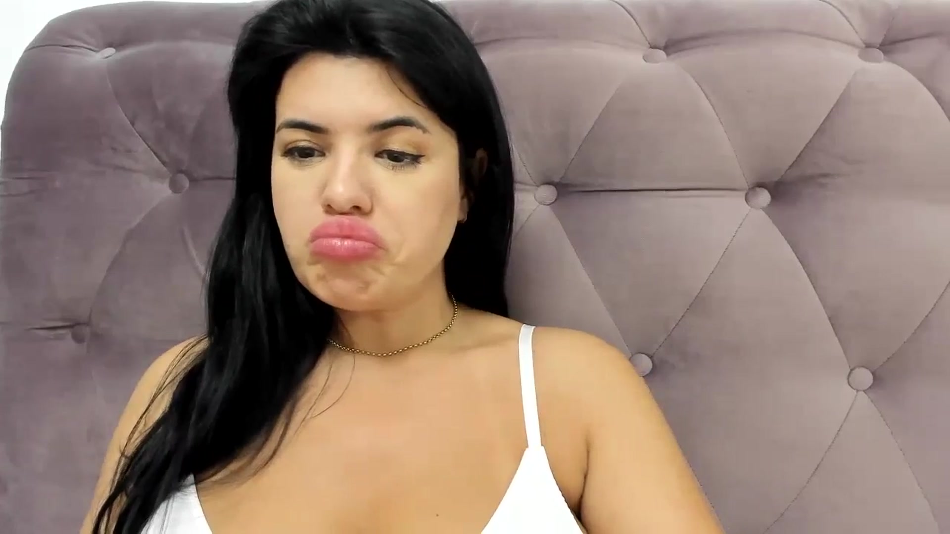 Gallery image thumbnail from Aeena's myfreecams stream on, 10/14/2024, 23:05 image 11 of 20