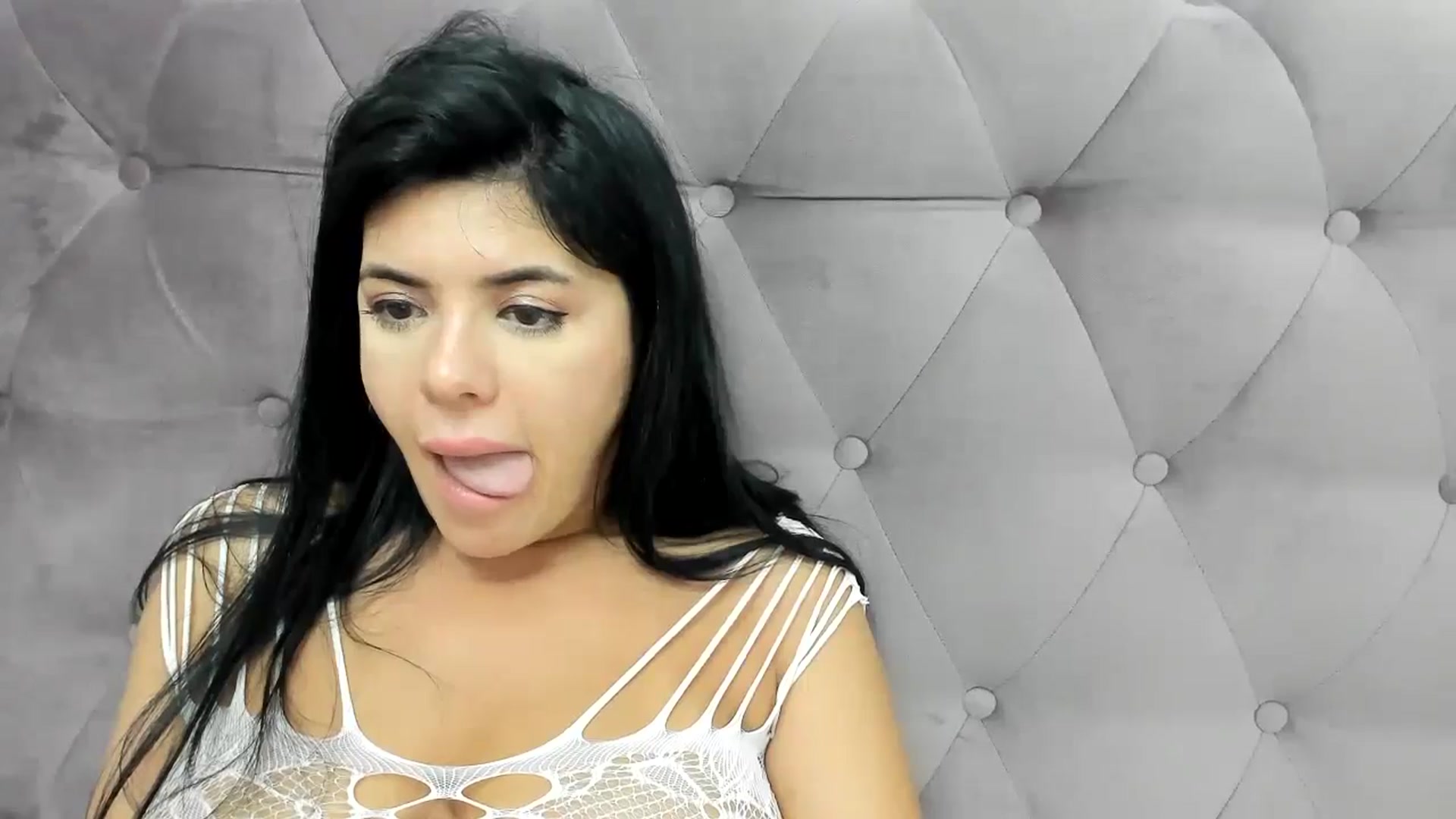 Gallery image thumbnail from Aeena's myfreecams stream on, 10/20/2024, 23:04 image 11 of 20