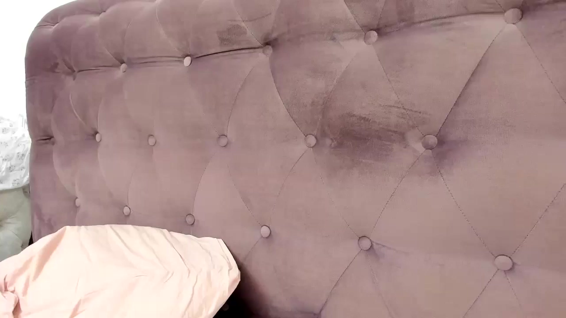 Gallery image thumbnail from Aeena's myfreecams stream on, 10/23/2024, 23:03 image 17 of 20