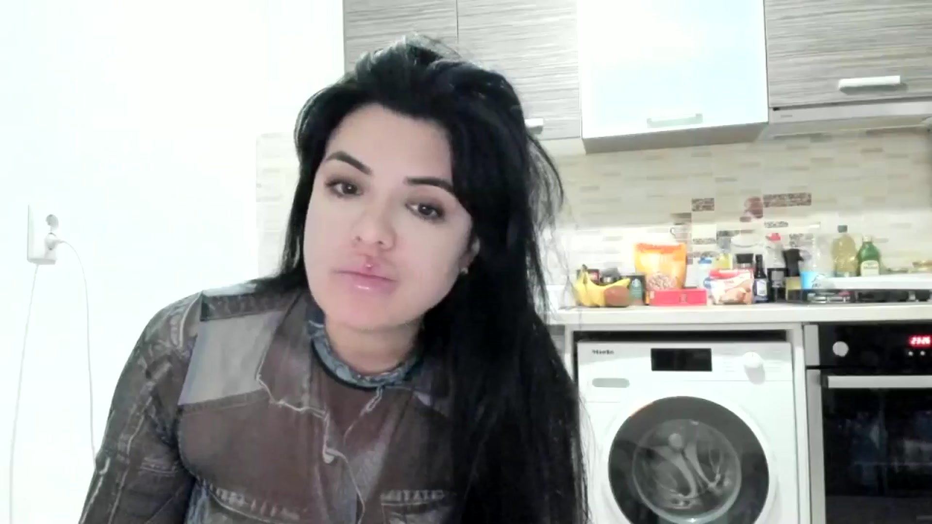 Gallery image thumbnail from Aeena's myfreecams stream on, 12/02/2024, 21:41 image 14 of 20