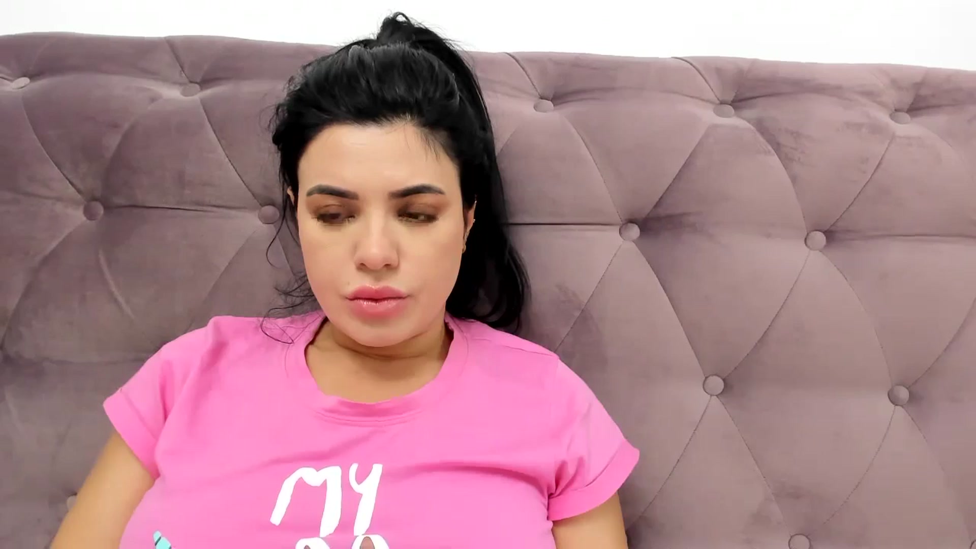 Gallery image thumbnail from Aeena's myfreecams stream on, 12/03/2024, 23:08 image 3 of 20