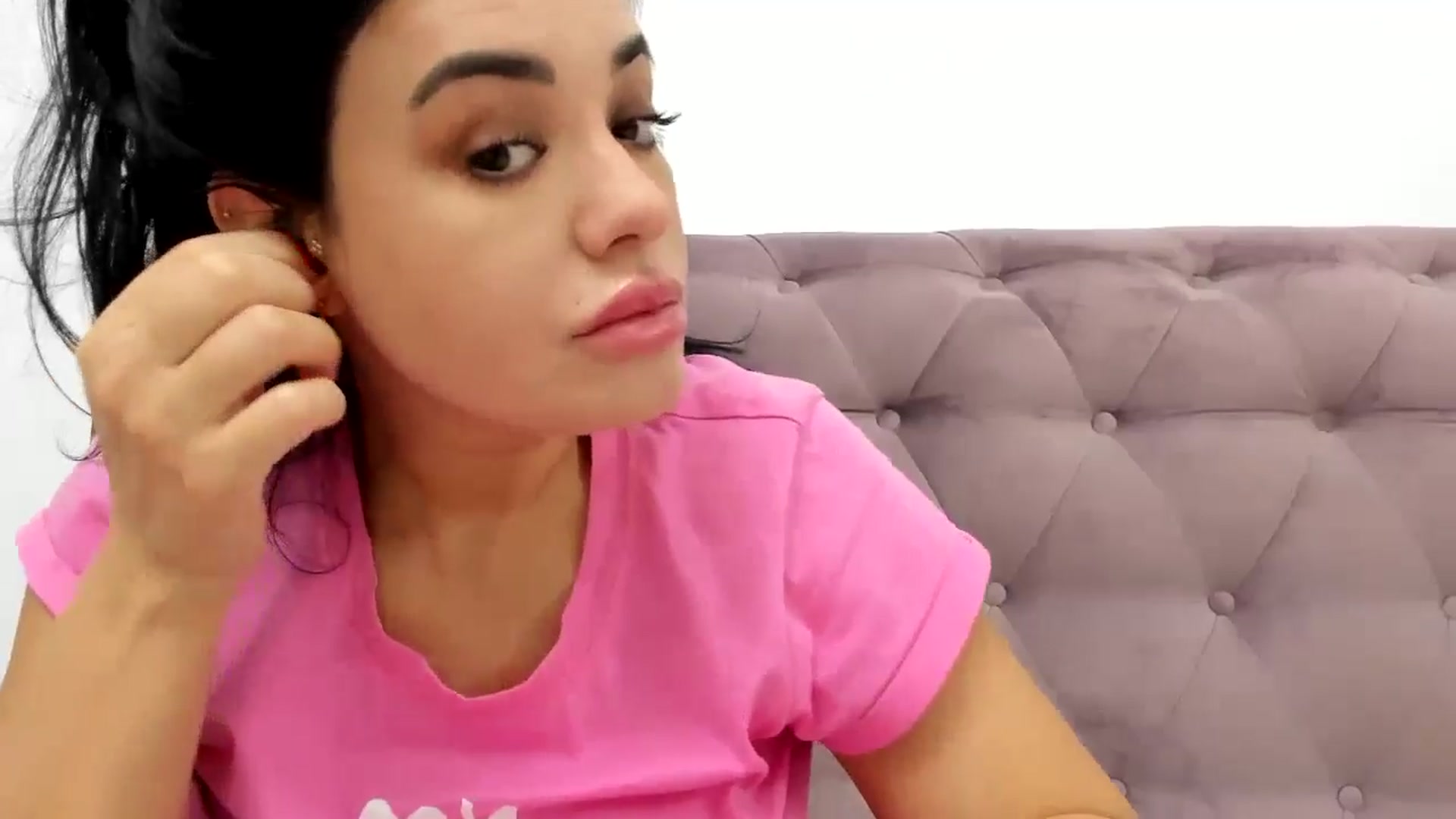 Gallery image thumbnail from Aeena's myfreecams stream on, 12/03/2024, 23:08 image 4 of 20