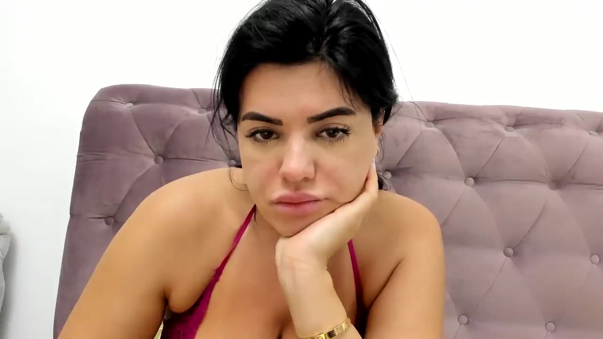 Gallery image thumbnail from Aeena's myfreecams stream on, 12/08/2024, 23:04 image 18 of 20