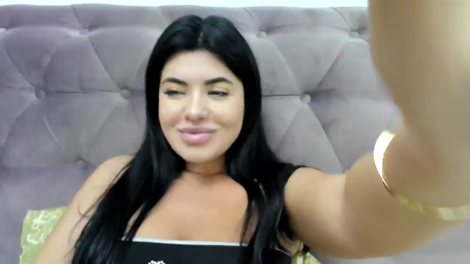 Gallery image thumbnail from Aeena's myfreecams stream on, 12/10/2024, 23:05 image 1 of 20