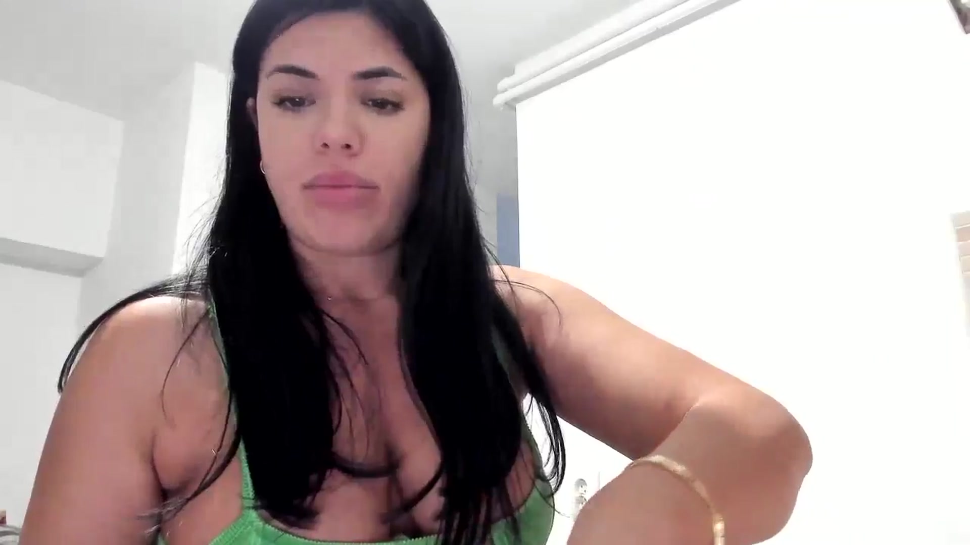 Gallery image thumbnail from Aeena's myfreecams stream on, 12/22/2024, 21:18 image 8 of 20