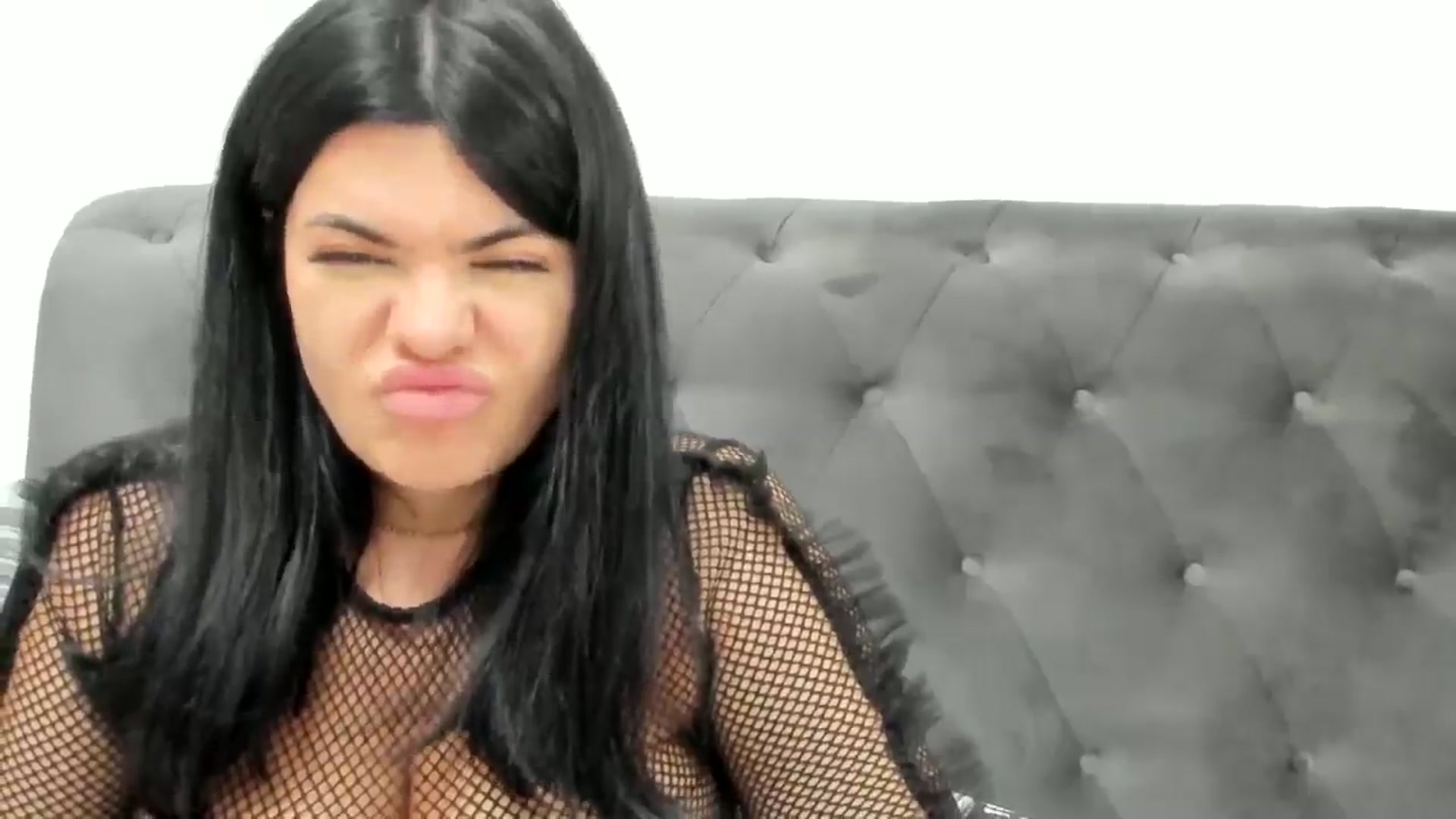 Gallery image thumbnail from Aeena's myfreecams stream on, 04/15/2025, 21:27 image 19 of 20