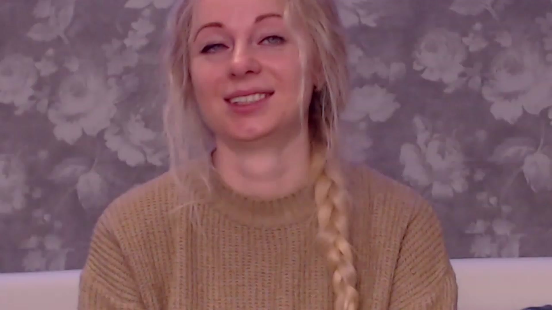 Gallery image thumbnail from Aelarie's myfreecams stream on, 11/27/2022, 10:23 image 11 of 20