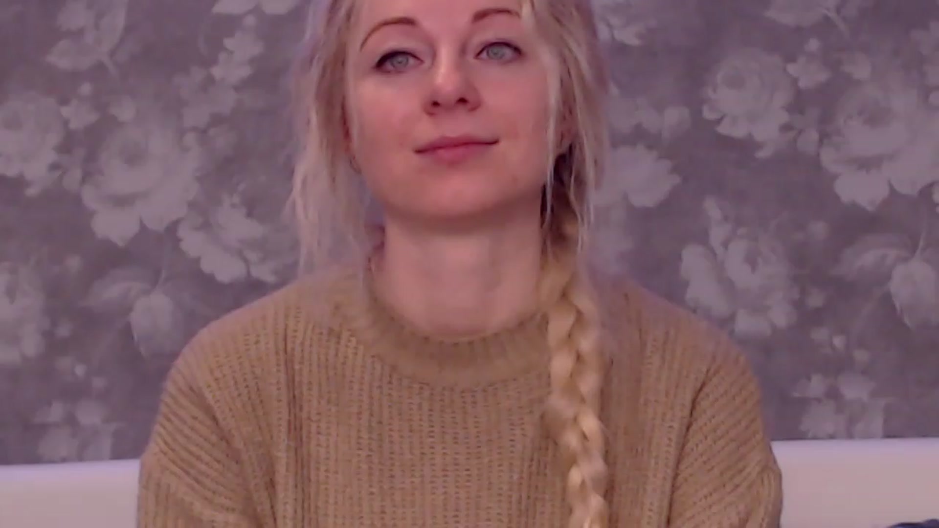 Gallery image thumbnail from Aelarie's myfreecams stream on, 11/27/2022, 10:23 image 7 of 20