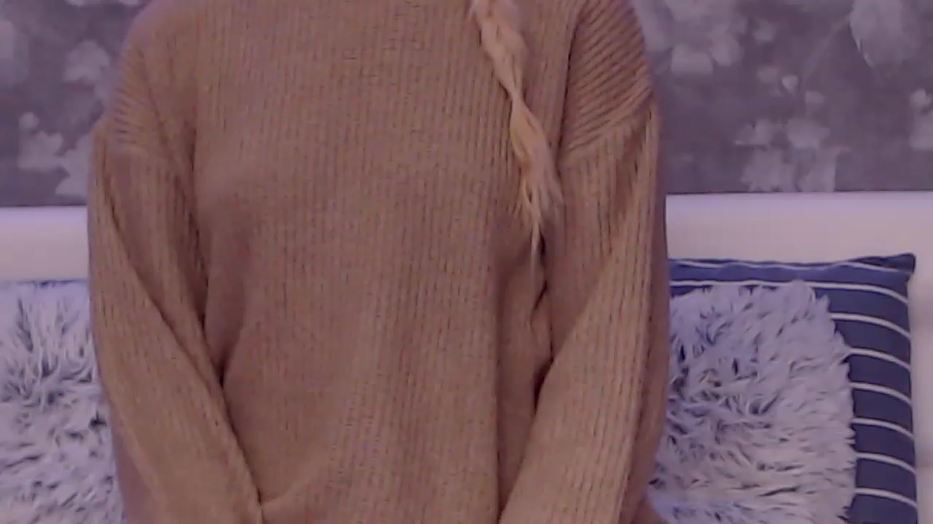 Gallery image thumbnail from Aelarie's myfreecams stream on, 11/27/2022, 15:12 image 5 of 20