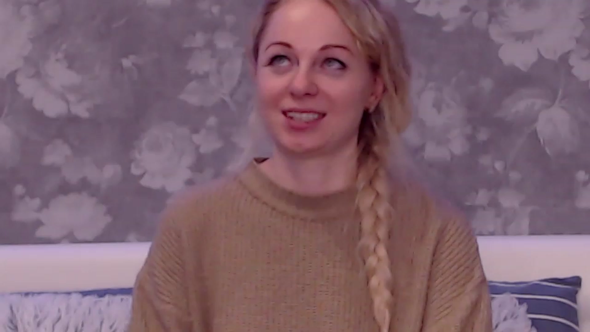 Gallery image thumbnail from Aelarie's myfreecams stream on, 11/27/2022, 15:12 image 1 of 20