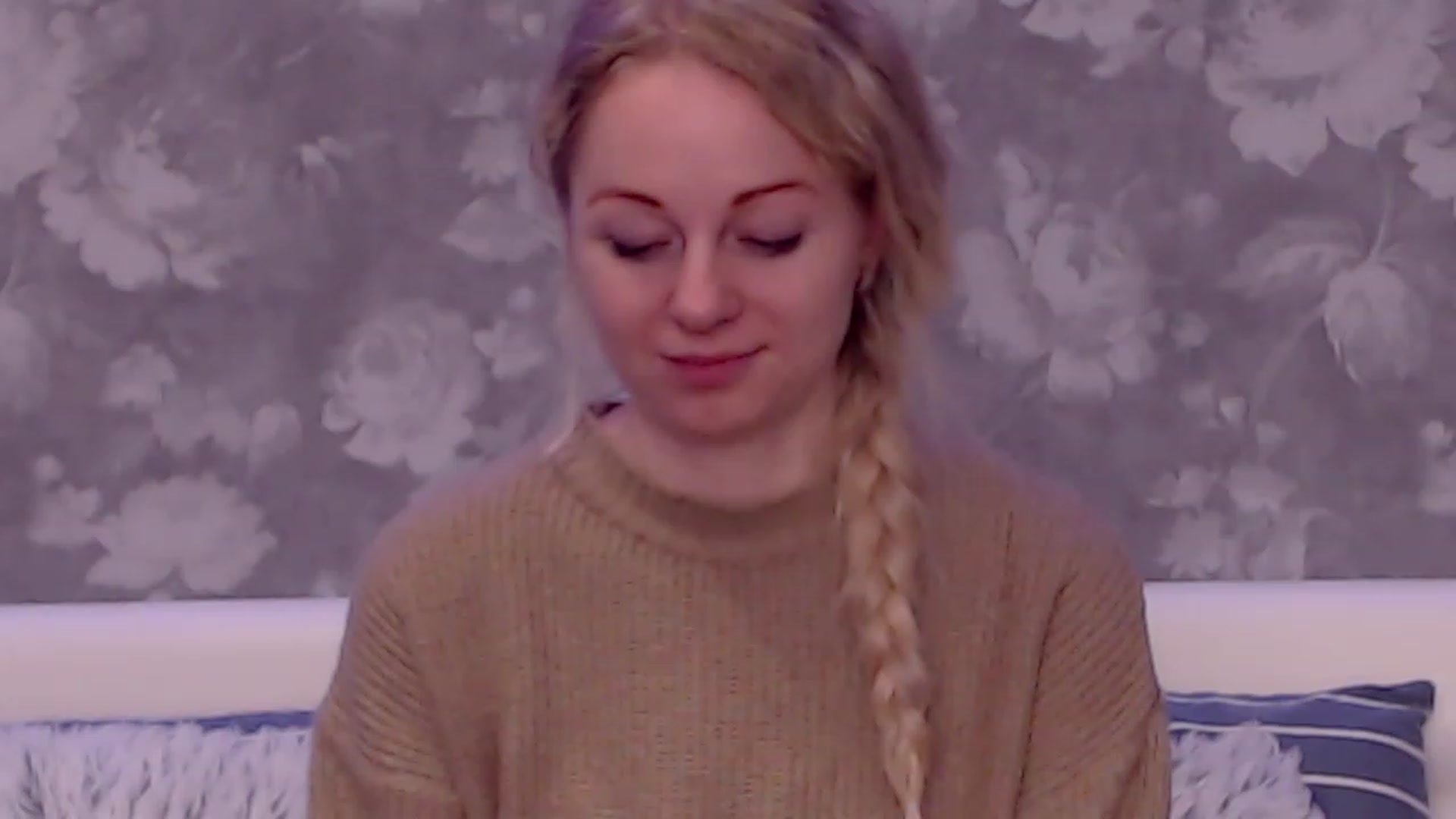 Gallery image thumbnail from Aelarie's myfreecams stream on, 11/27/2022, 15:12 image 3 of 20