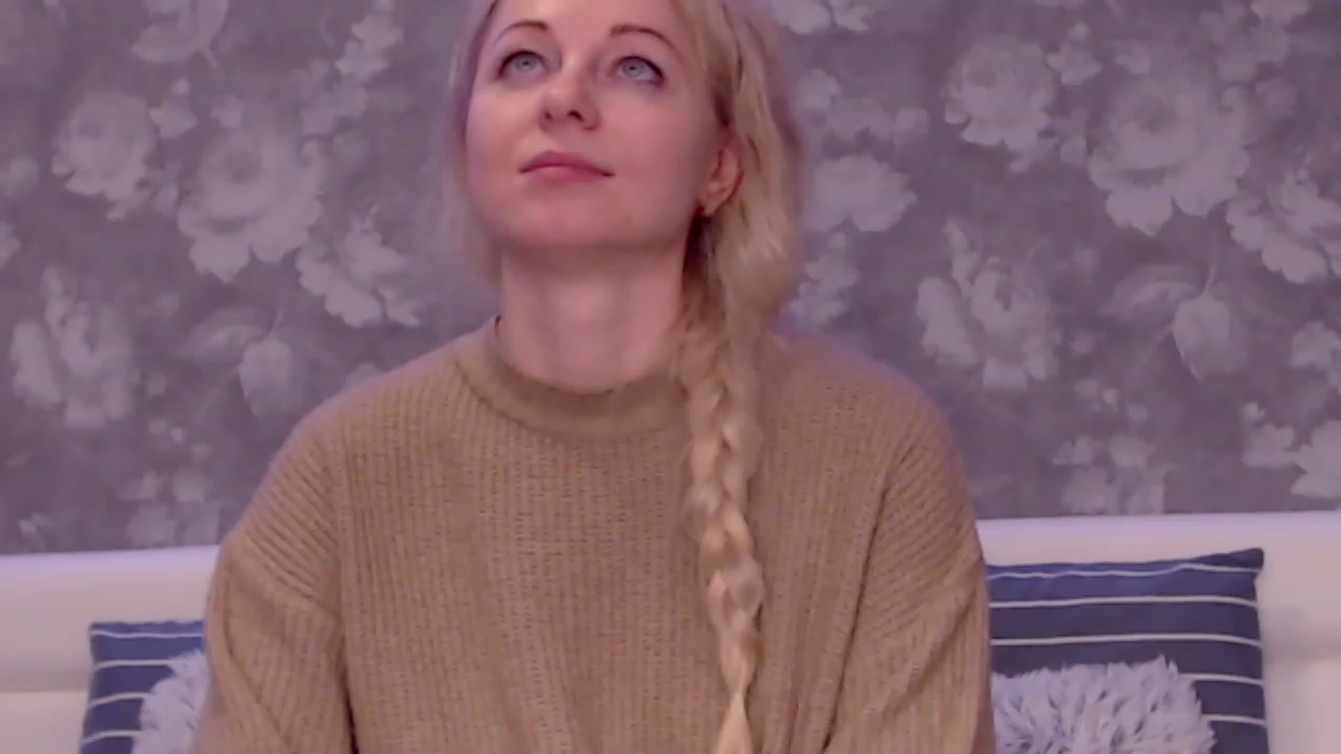 Gallery image thumbnail from Aelarie's myfreecams stream on, 11/27/2022, 16:18 image 5 of 20