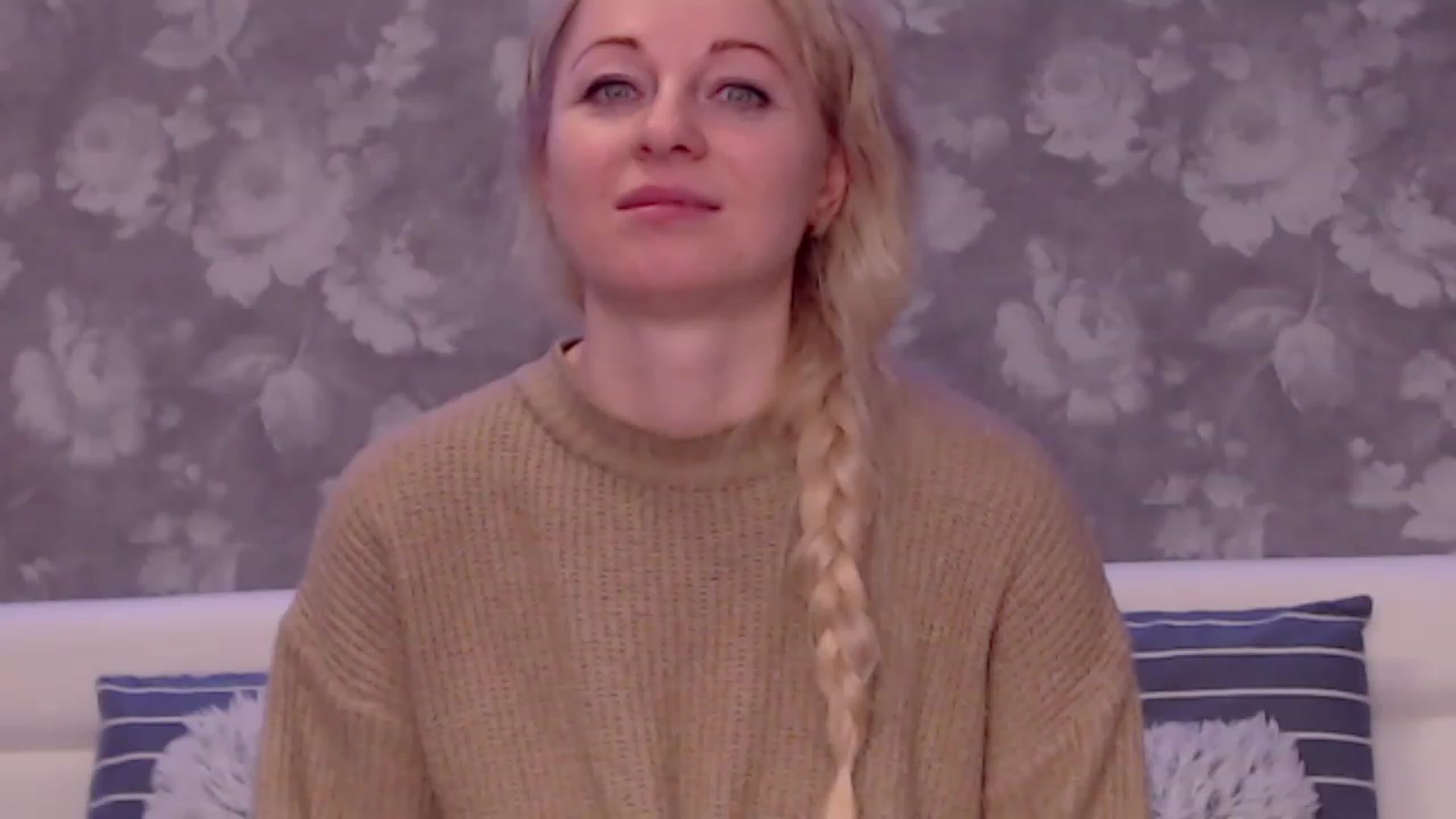 Gallery image thumbnail from Aelarie's myfreecams stream on, 11/27/2022, 16:18 image 4 of 20