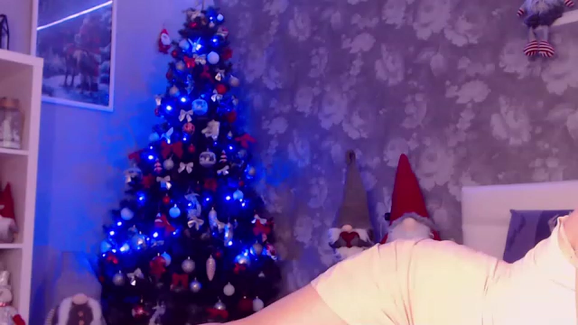 Gallery image thumbnail from Aelarie's myfreecams stream on, 12/31/2022, 15:07 image 5 of 20