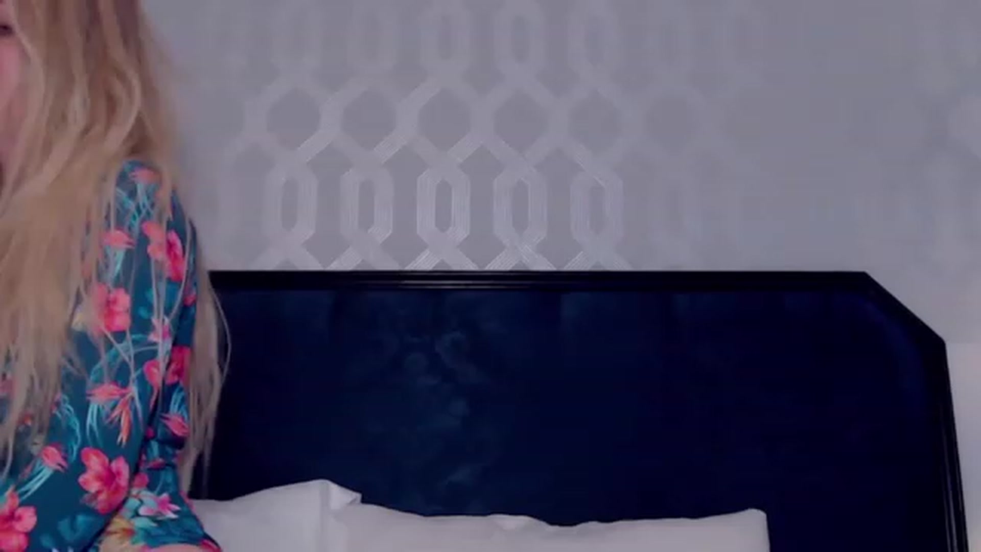 Gallery image thumbnail from Aelarie's myfreecams stream on, 03/19/2023, 10:17 image 1 of 20