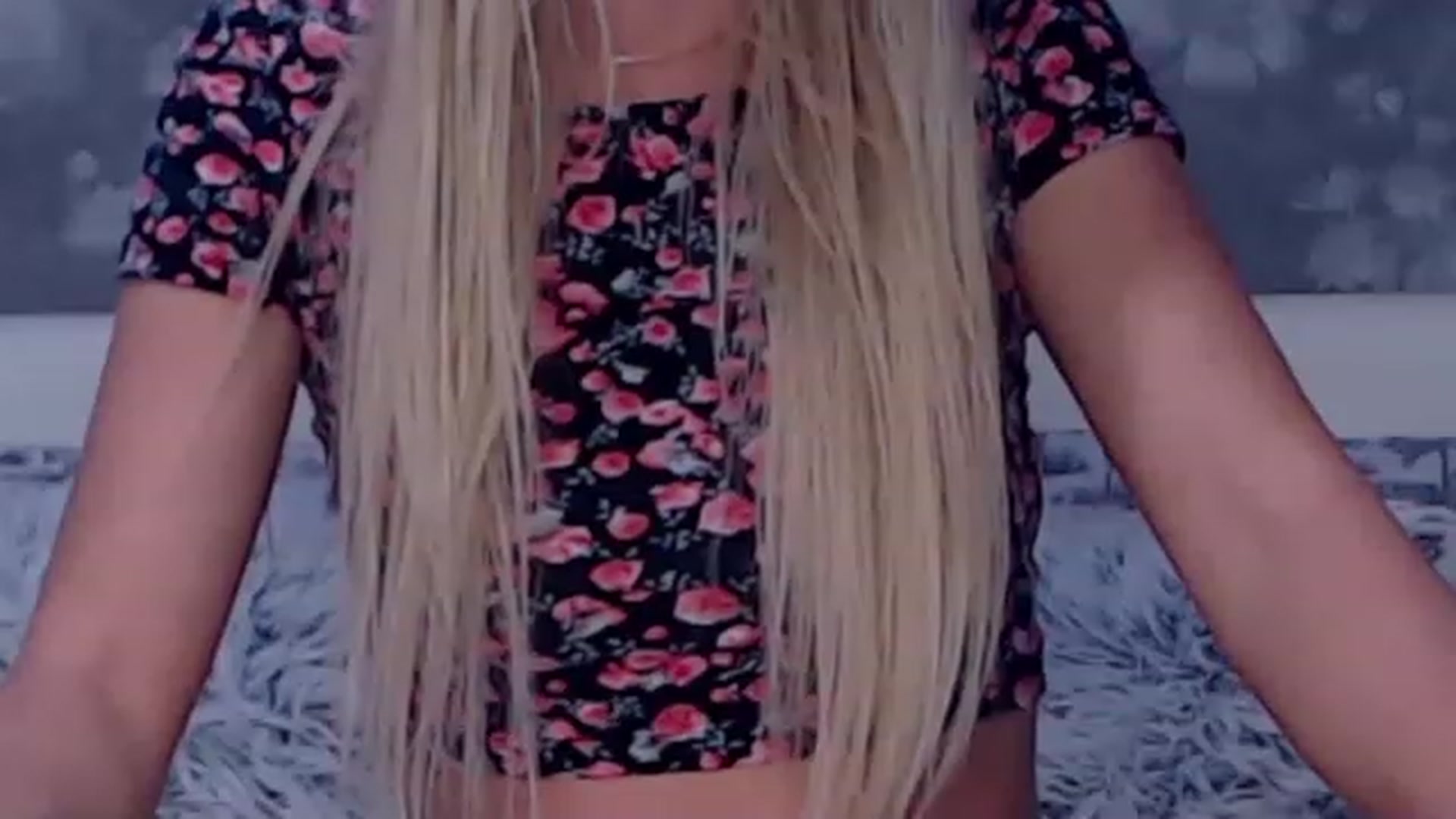 Gallery image thumbnail from Aelarie's myfreecams stream on, 04/28/2023, 15:02 image 12 of 20